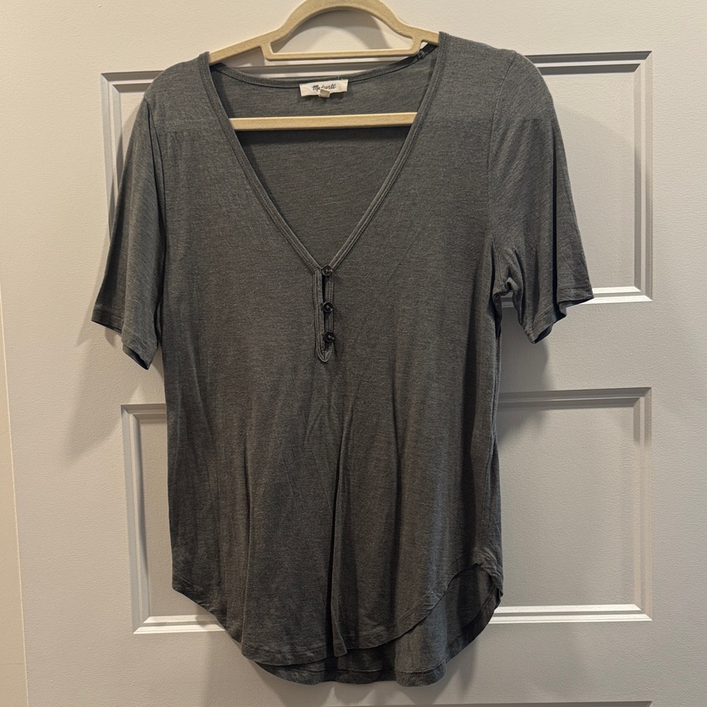 Madewell Charcoal Gray V-Neck Short Sleeve Tee